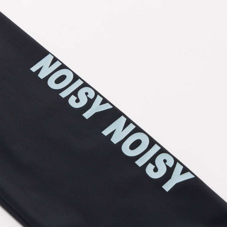 新品 noisy ミエコウエサコ ウインドブレーカー　ベージュ　L 新品 noisy ミエコウエサコ ウインドブレーカー ベージュ L ロゴ