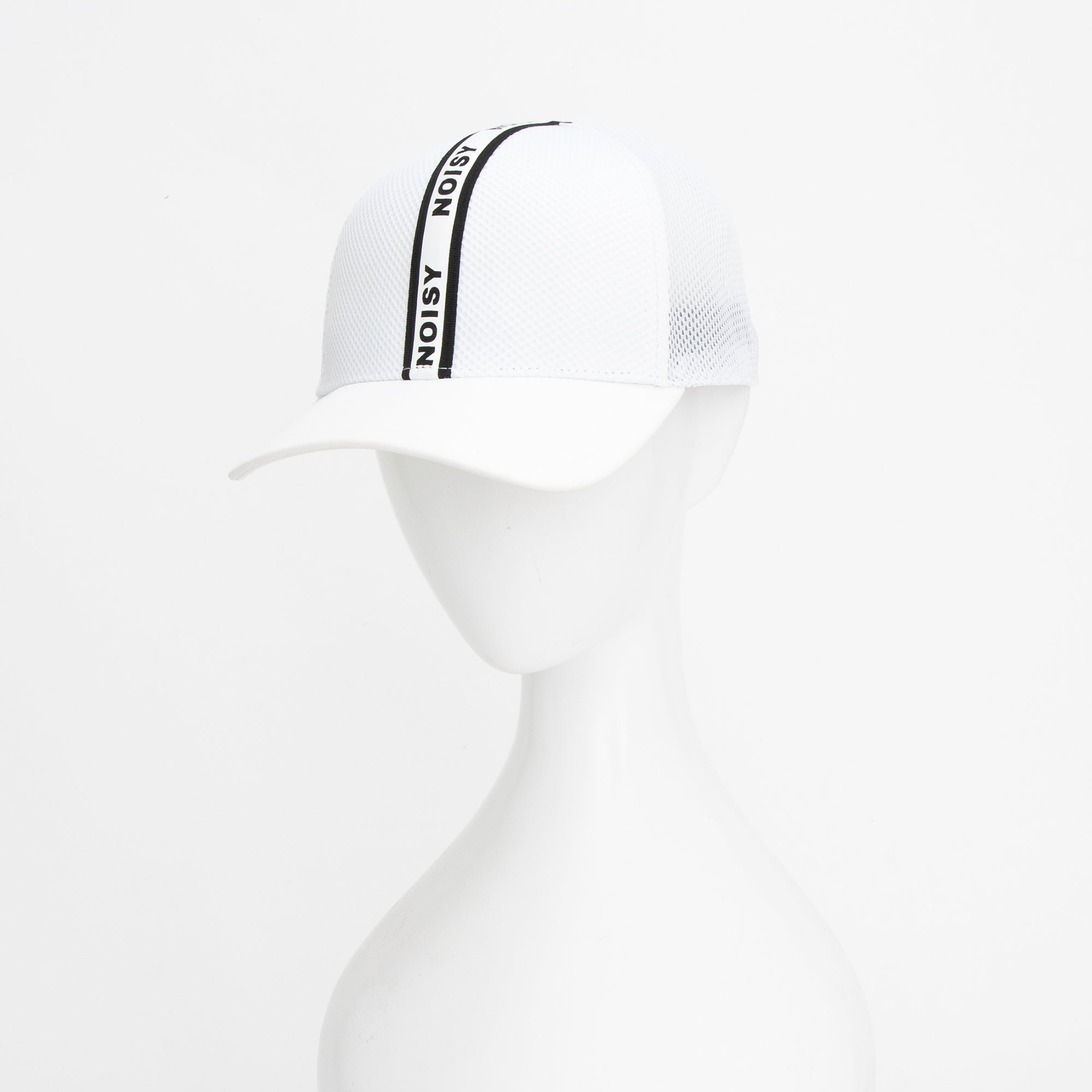 Hat – Noisy Noisy by mieko uesako